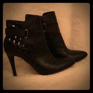 kelly&katie, black heeled boots.